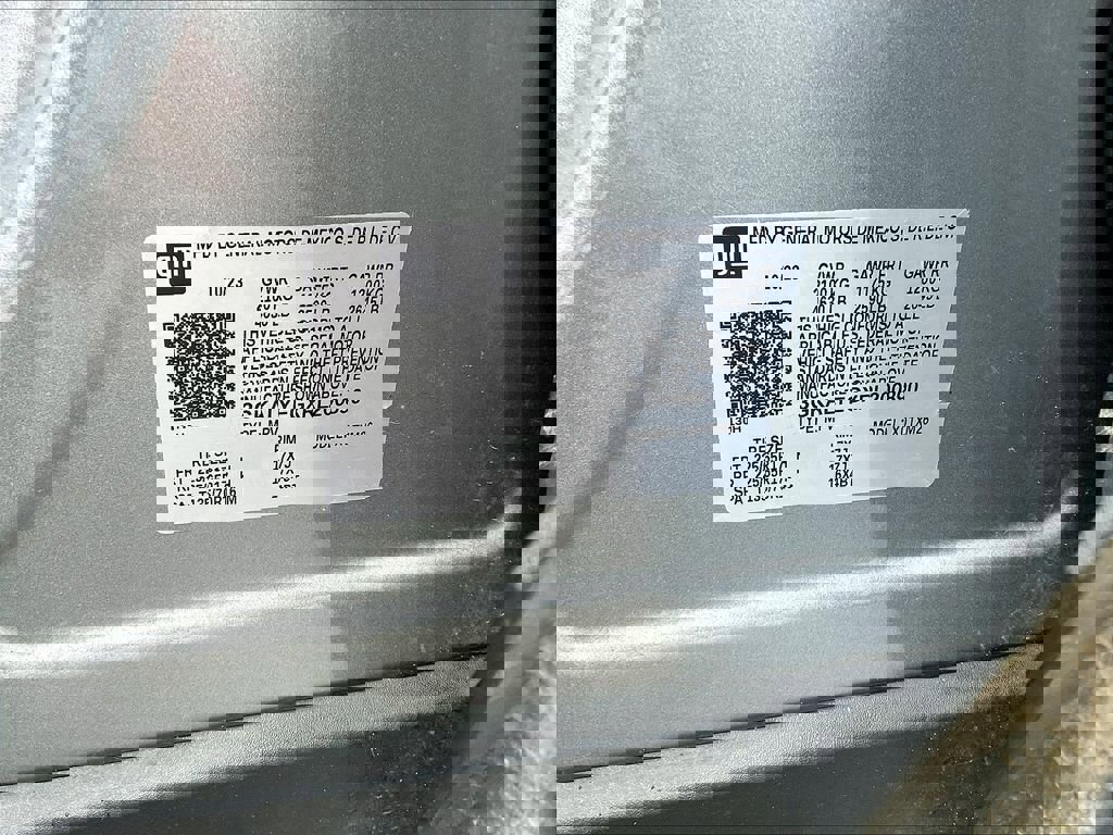 Used 2024 GMC Terrain AT4 image 32