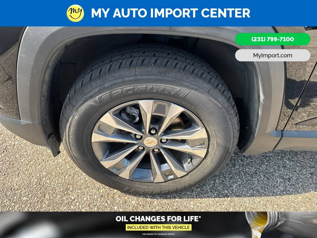 Used 2026 Chevrolet Equinox LT AWD/4WD image 9