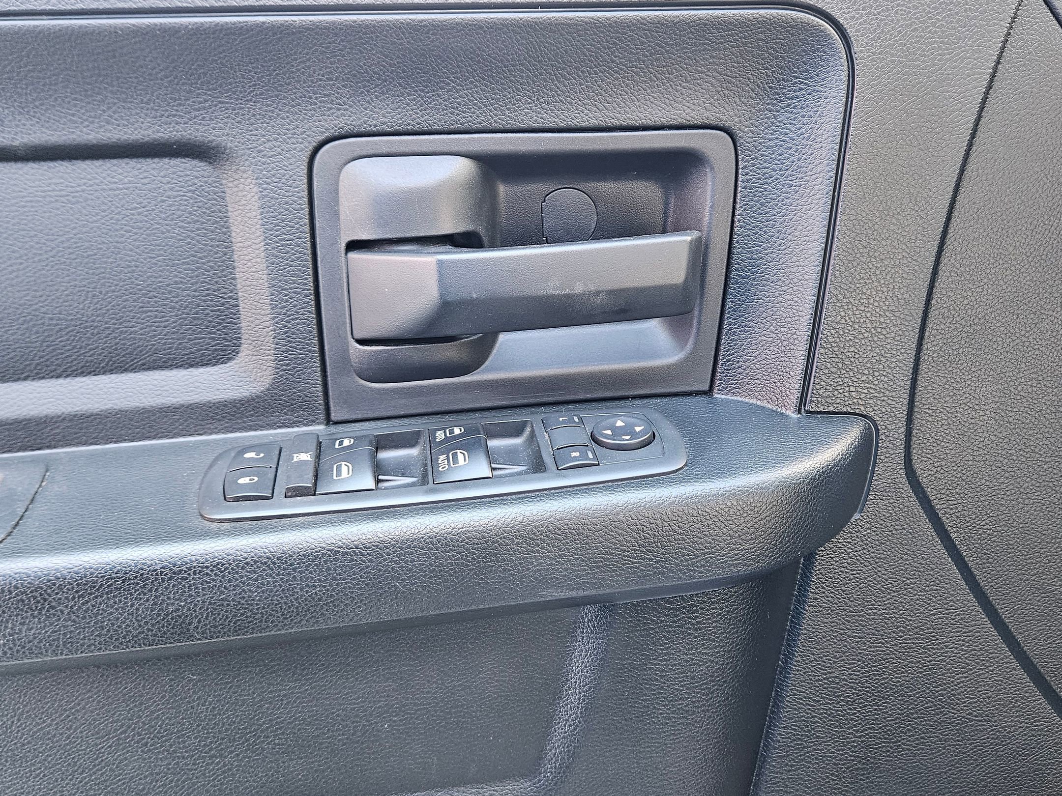 Used 2018 RAM 1500 Tradesman image 18