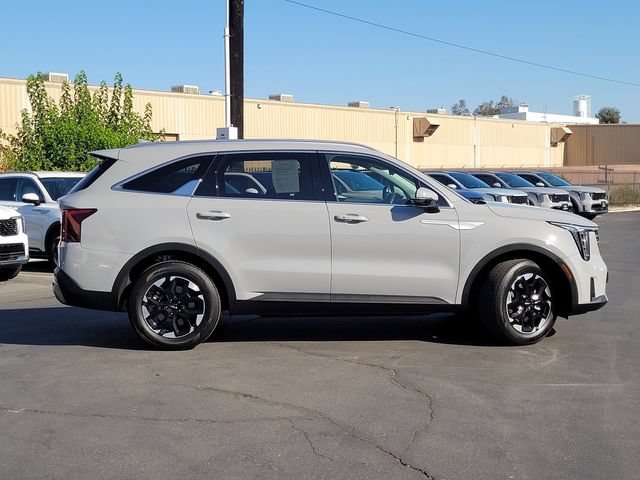 Certified 2024 Kia Sorento S w/ Panoramic Sunroof Package FWD image 5
