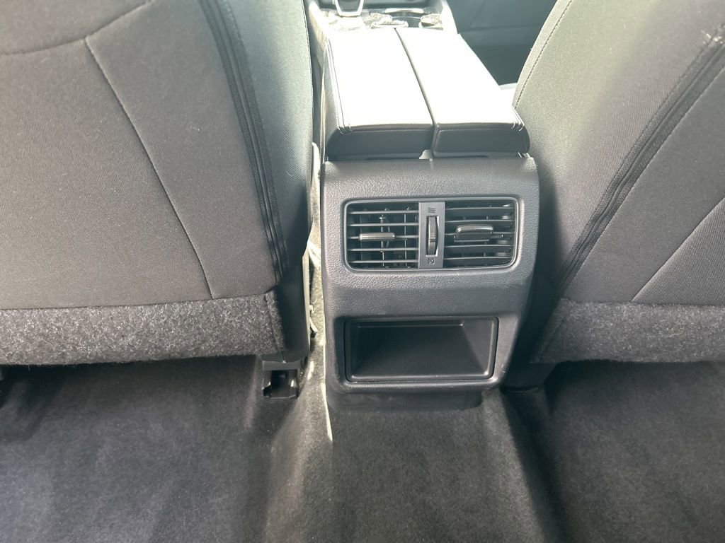 Used 2023 Nissan Rogue S image 27