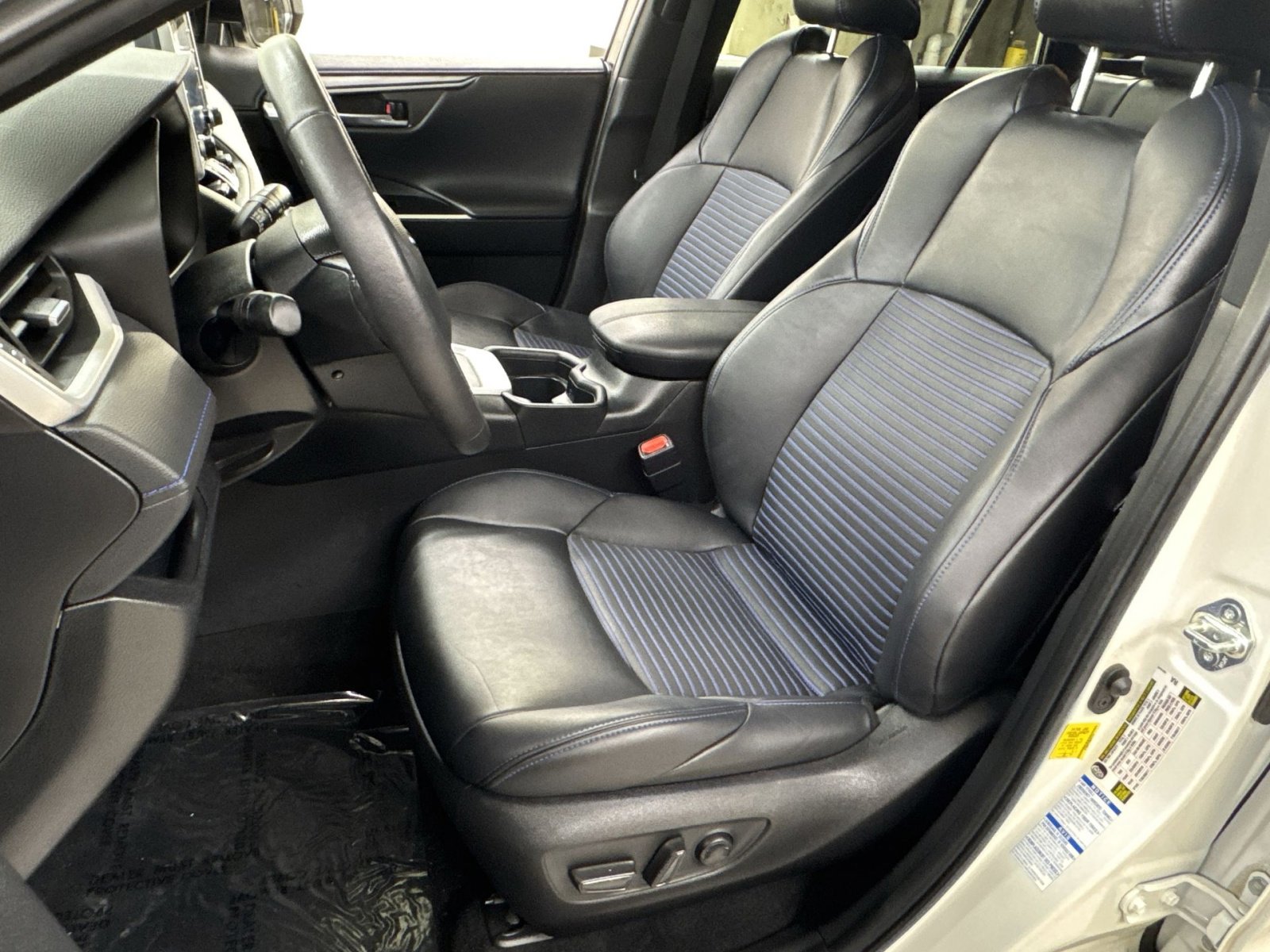 Used 2021 Toyota RAV4 XSE image 13