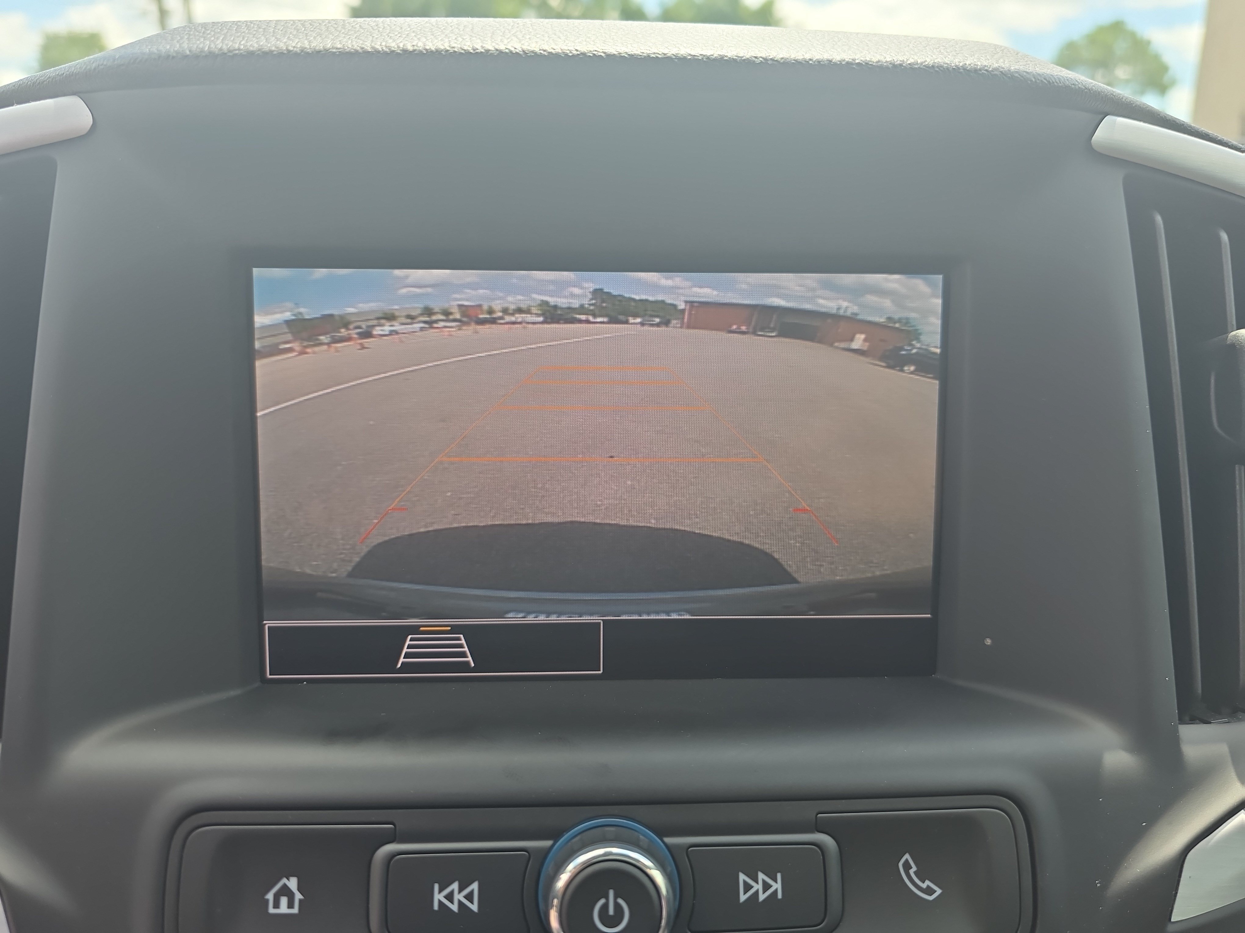 Used 2024 GMC Terrain SLE w/ Driver Convenience Package FWD image 22