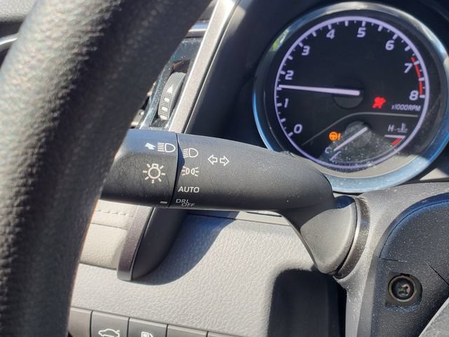 Used 2019 Toyota Camry LE FWD image 18