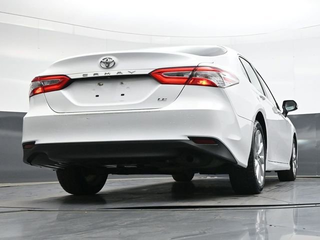 Used 2018 Toyota Camry LE FWD image 28