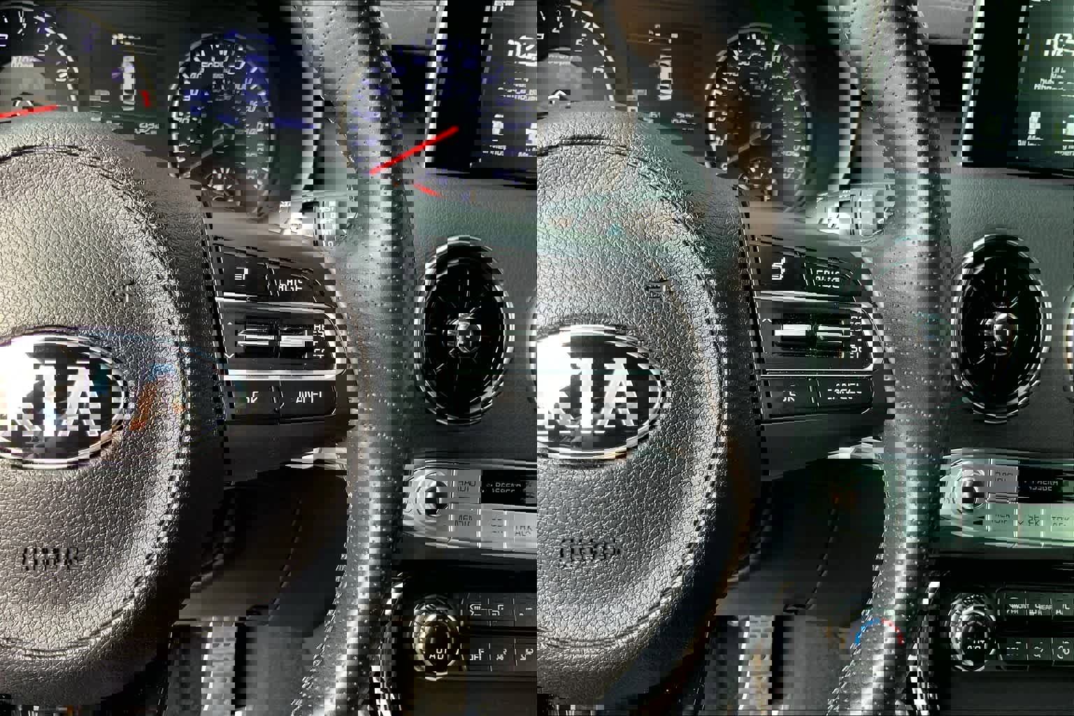 Used 2020 Kia Stinger GT image 24