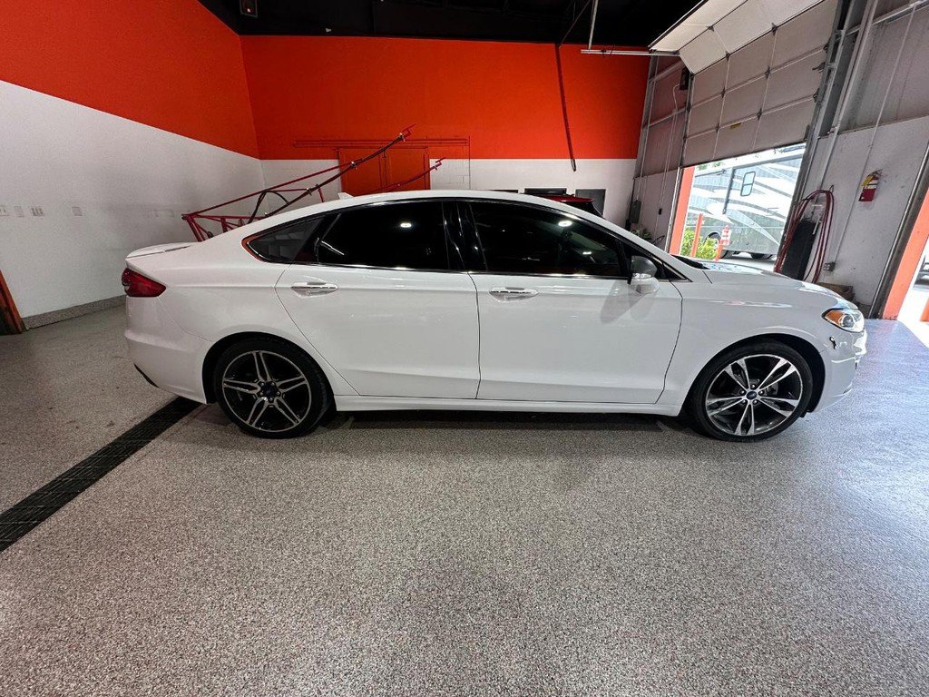 Used 2019 Ford Fusion Titanium image 4