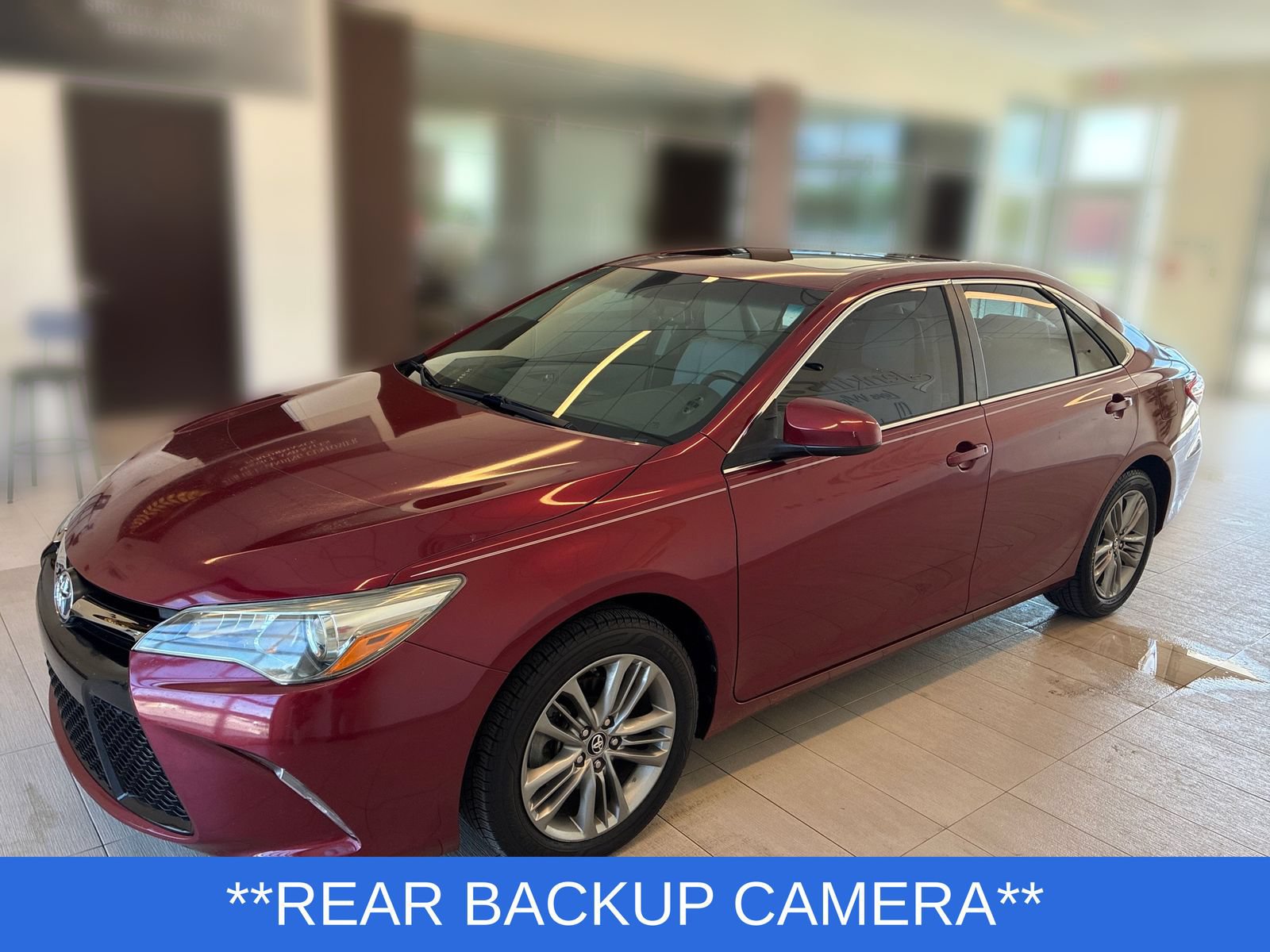 Used 2017 Toyota Camry SE w/ Moonroof Package FWD image 4