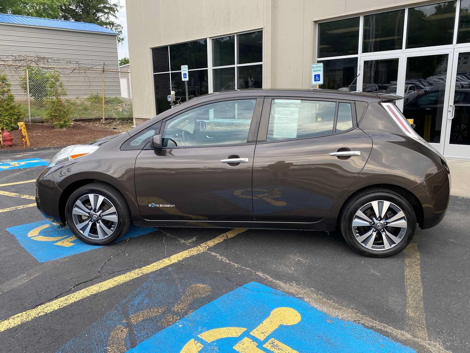 Used 2016 Nissan Leaf SV FWD image 13
