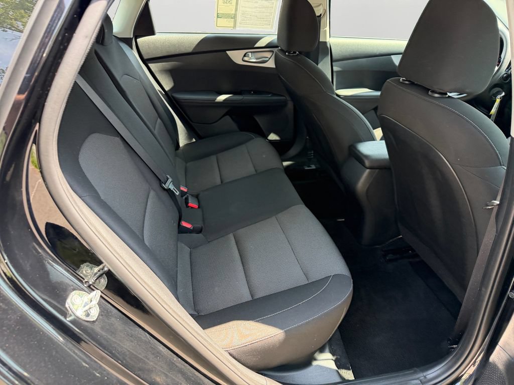 Used 2023 Kia Forte LXS FWD image 13