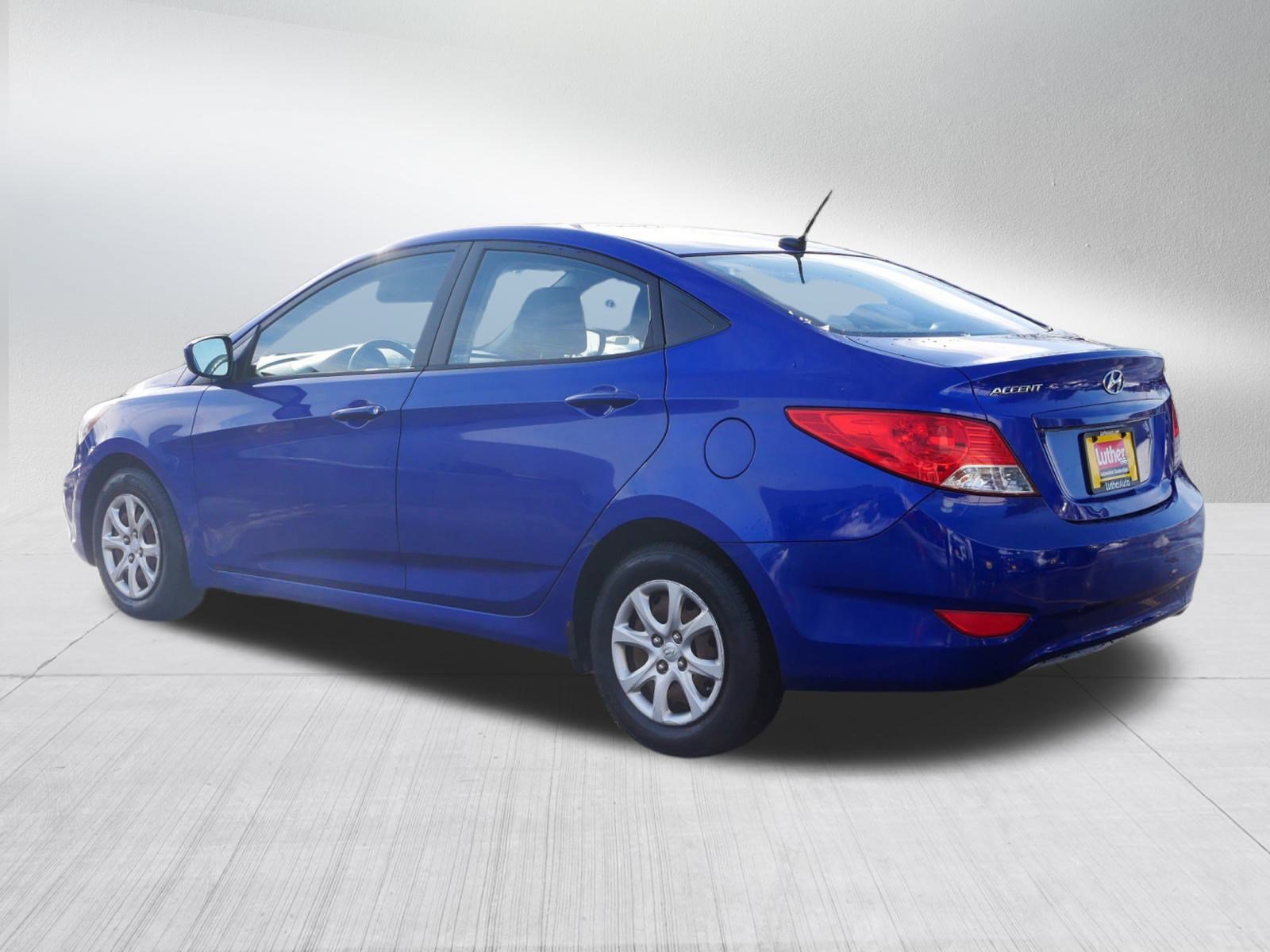 Used 2013 Hyundai Accent GLS image 3