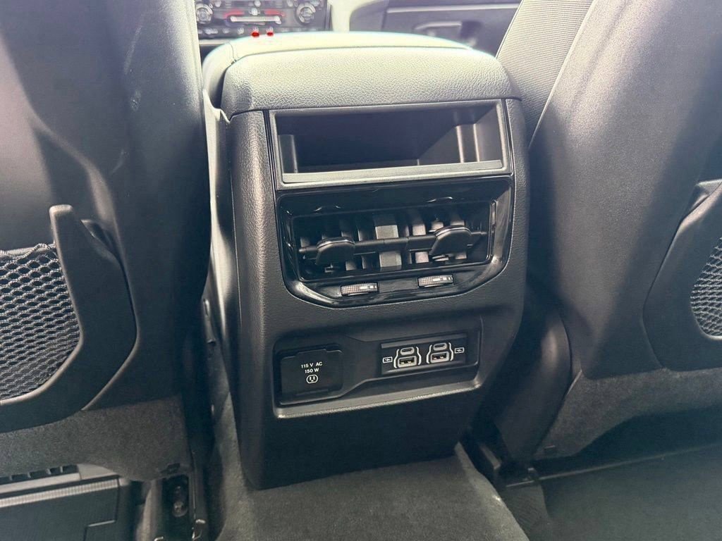 Certified 2025 Jeep Grand Cherokee Altitude AWD/4WD image 33