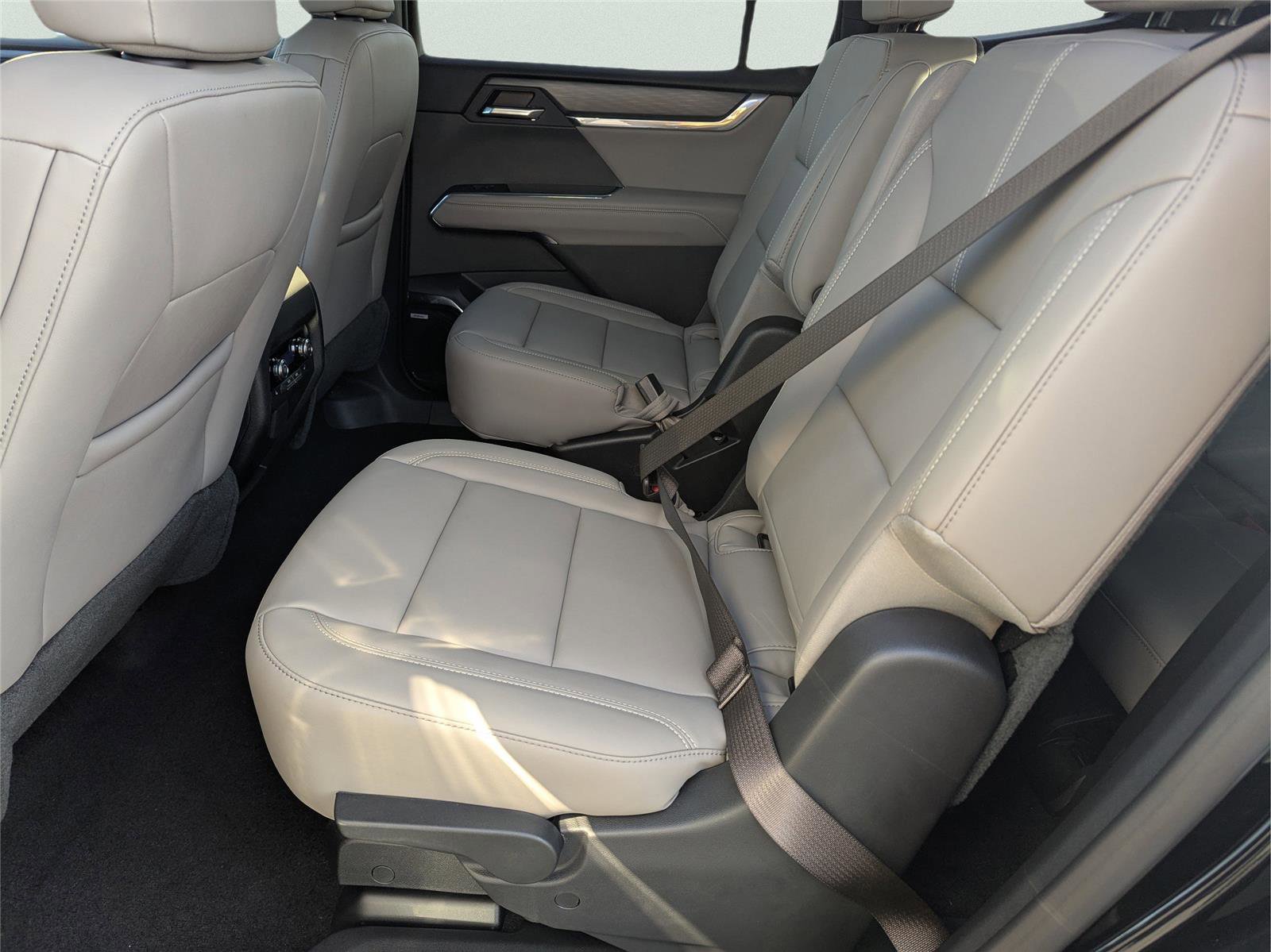 New 2026 GMC Acadia Elevation w/ Elevation Premium Package image 12