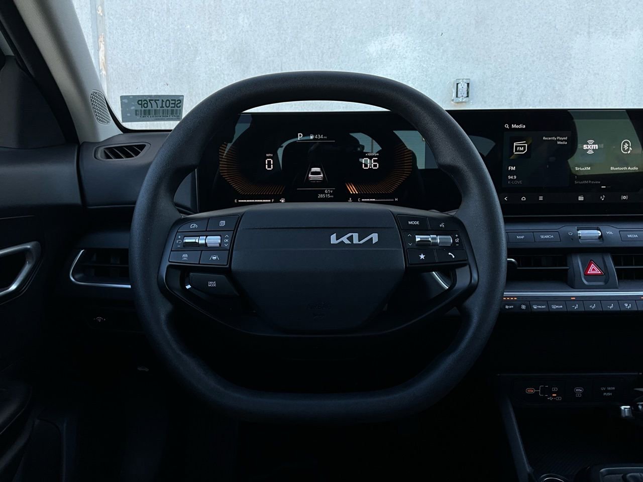 Used 2025 Kia K4 LXS image 33