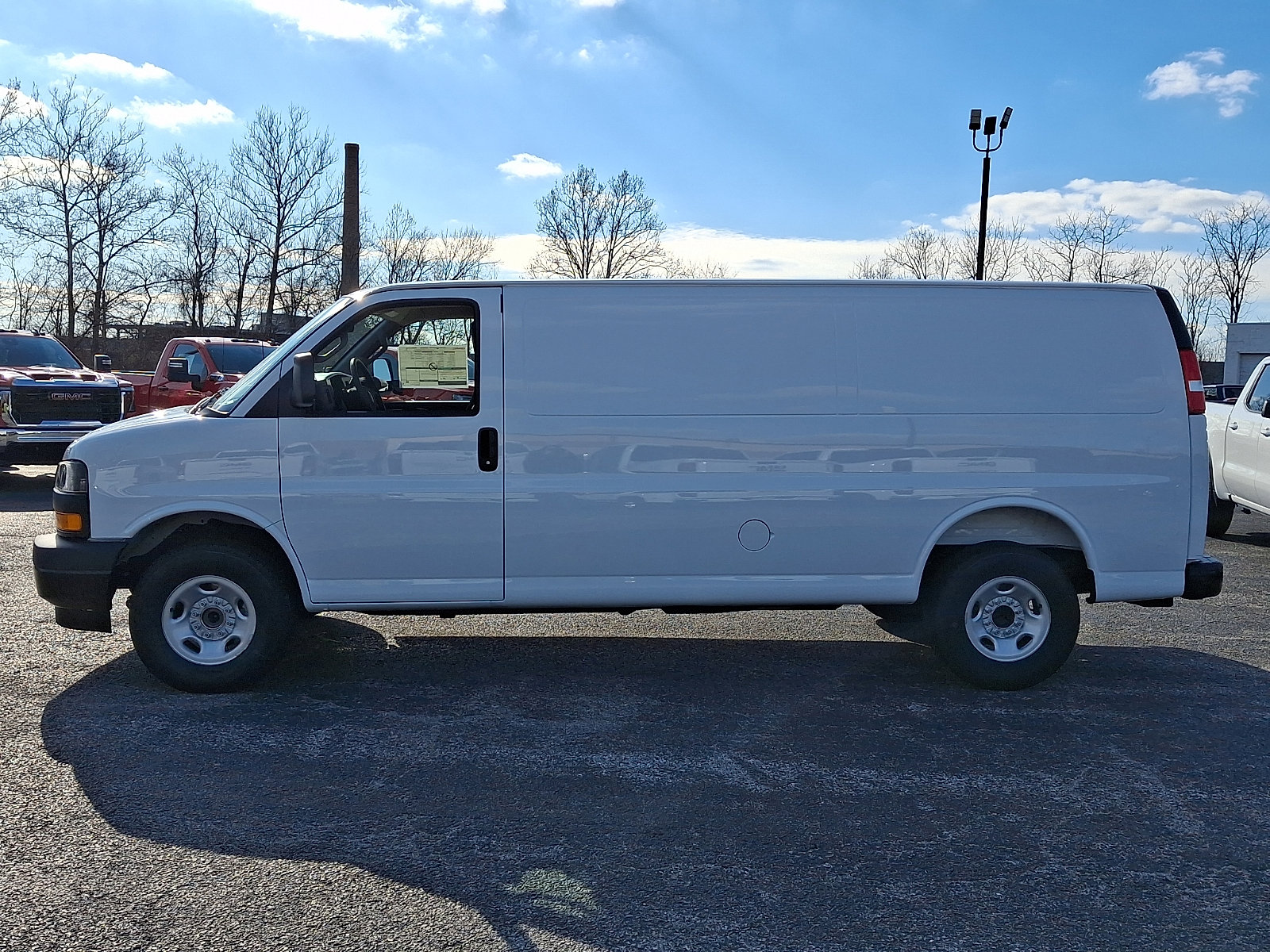 New 2026 GMC Savana 3500 3500 Extended Wheelbase, Work w/ Driver Convenience Package image 5