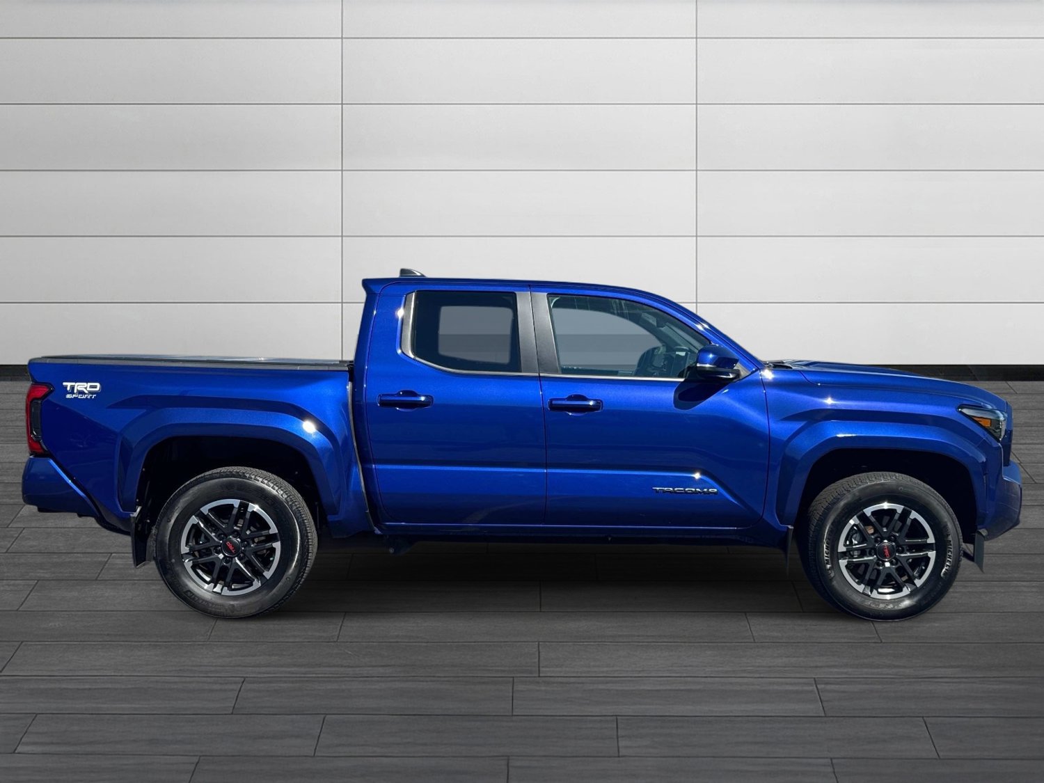 Used 2024 Toyota Tacoma TRD Sport w/ TRD Sport Upgrade Package AWD/4WD image 3