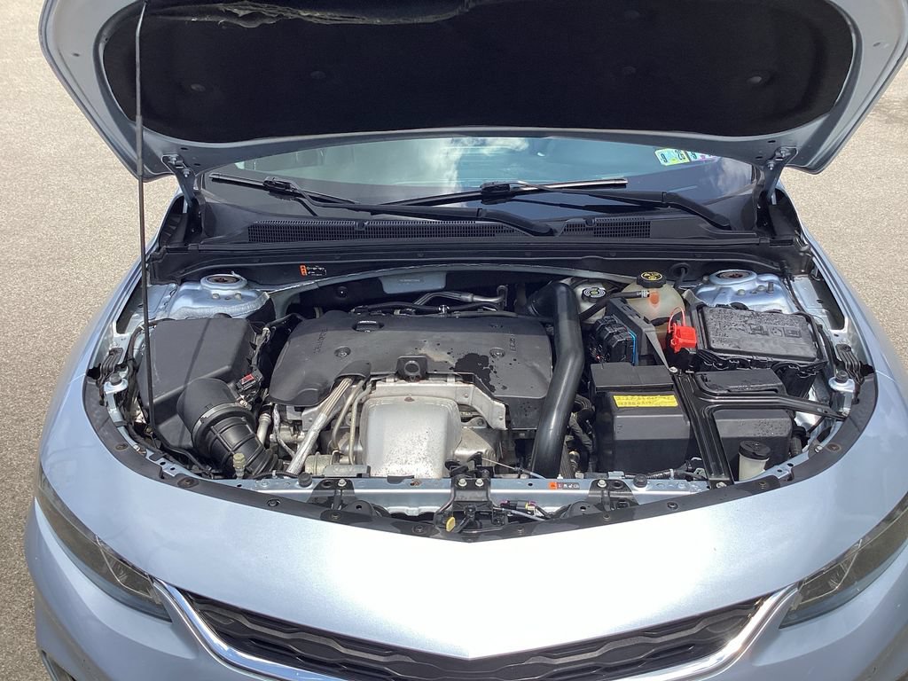 Used 2017 Chevrolet Malibu Premier w/ Premier Sun and Wheel Package FWD image 20