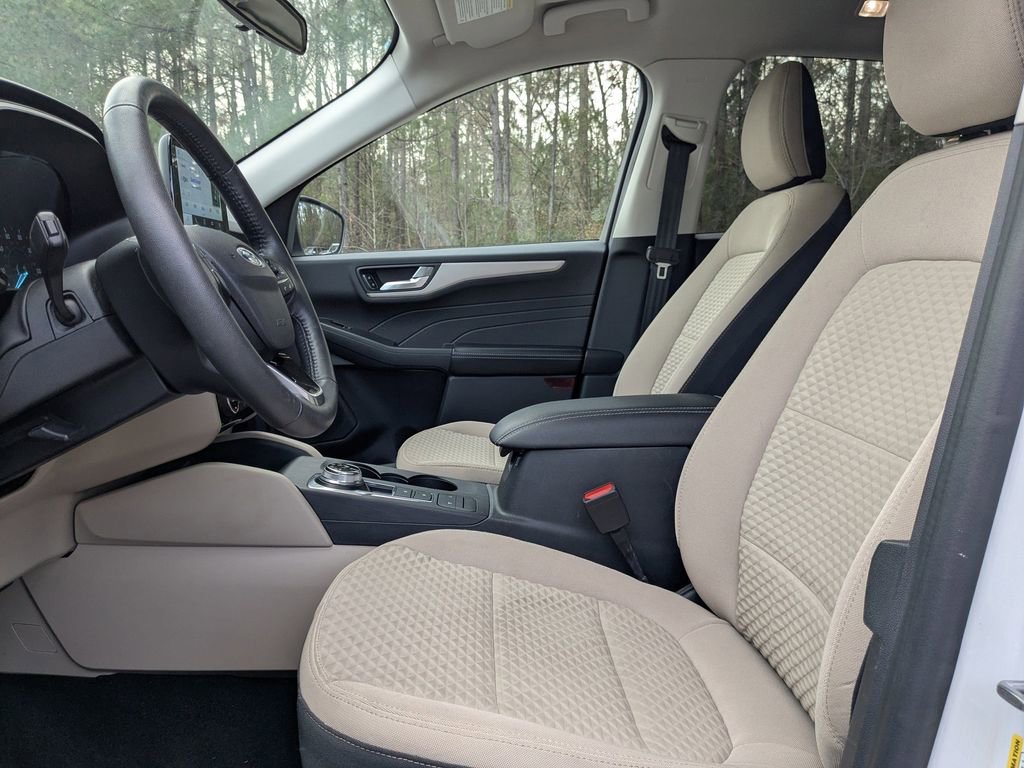 Used 2021 Ford Escape SE w/ Convenience Package image 21