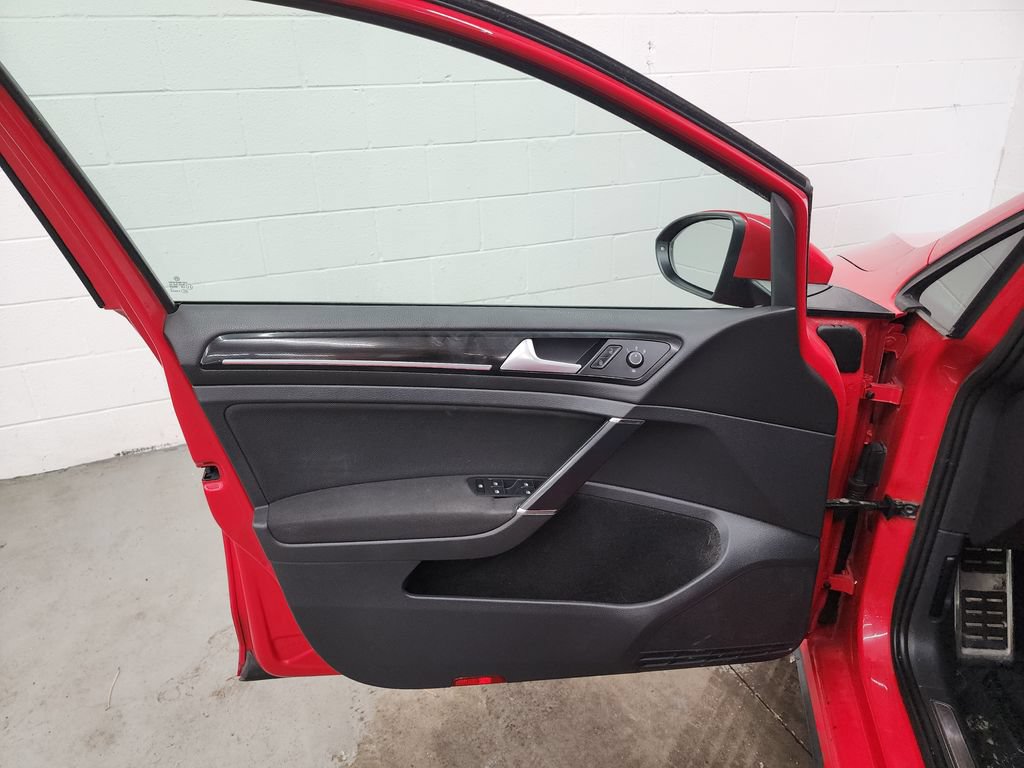 Used 2015 Volkswagen GTI S FWD image 9