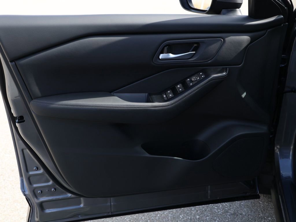 New 2026 Nissan Rogue SV image 23