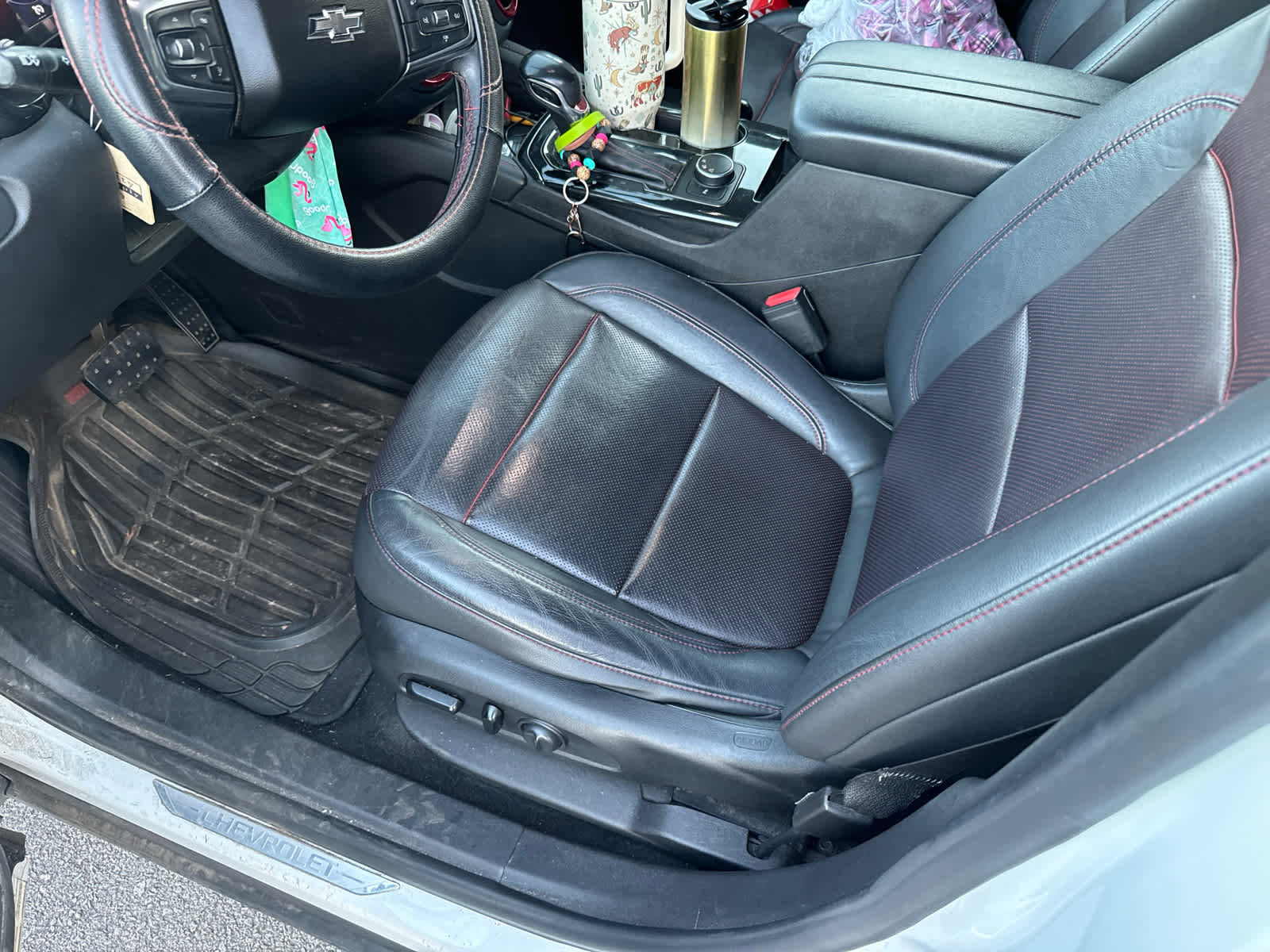 Used 2019 Chevrolet Blazer RS w/ LPO, Sport Package image 2