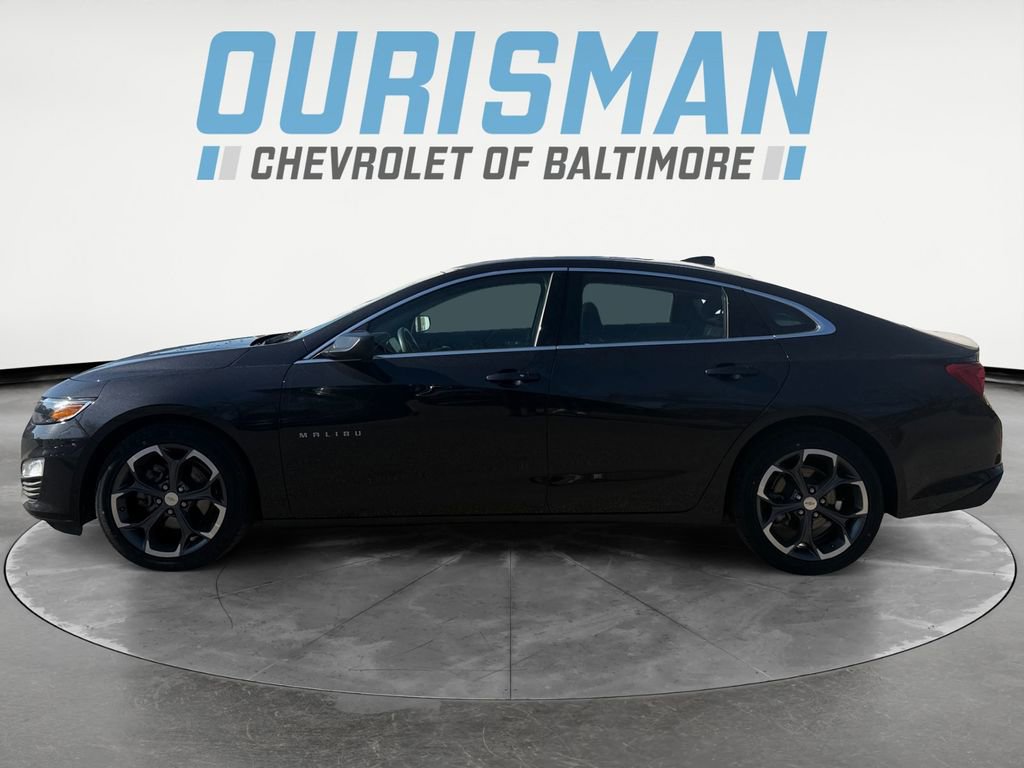 Used 2023 Chevrolet Malibu LT image 3