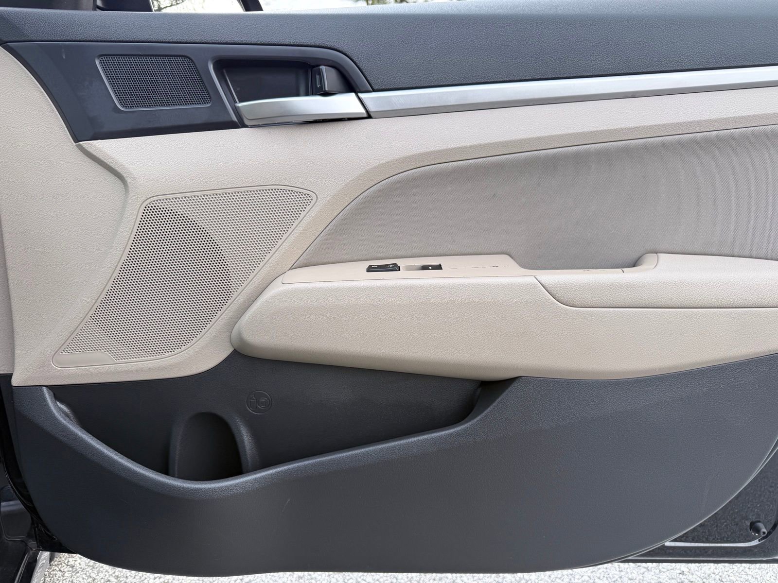 Used 2020 Hyundai Elantra Value Edition w/ Cargo Package (C1) image 44