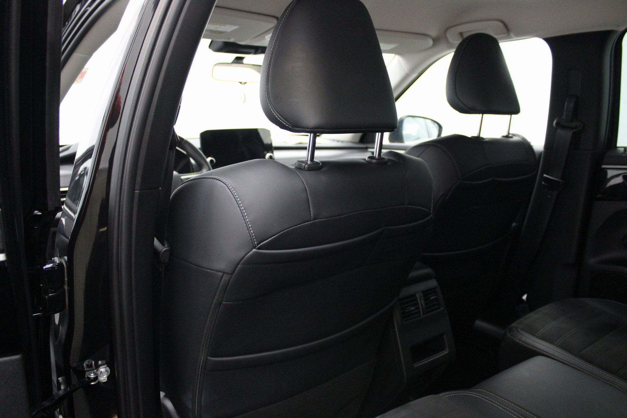 Used 2023 Mitsubishi Outlander SE image 15