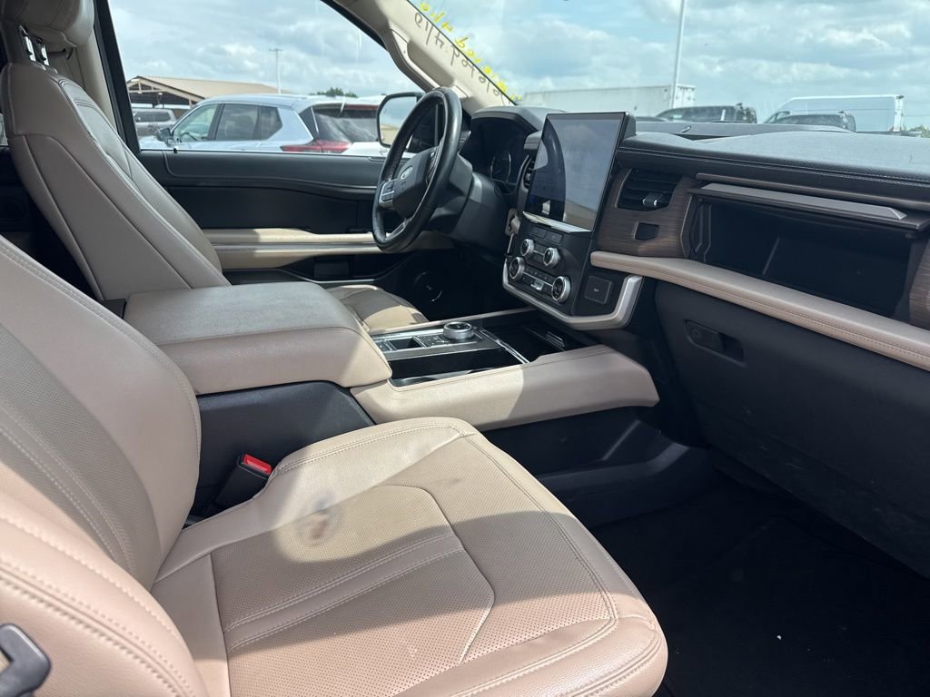 Used 2024 Ford Expedition Limited RWD image 5