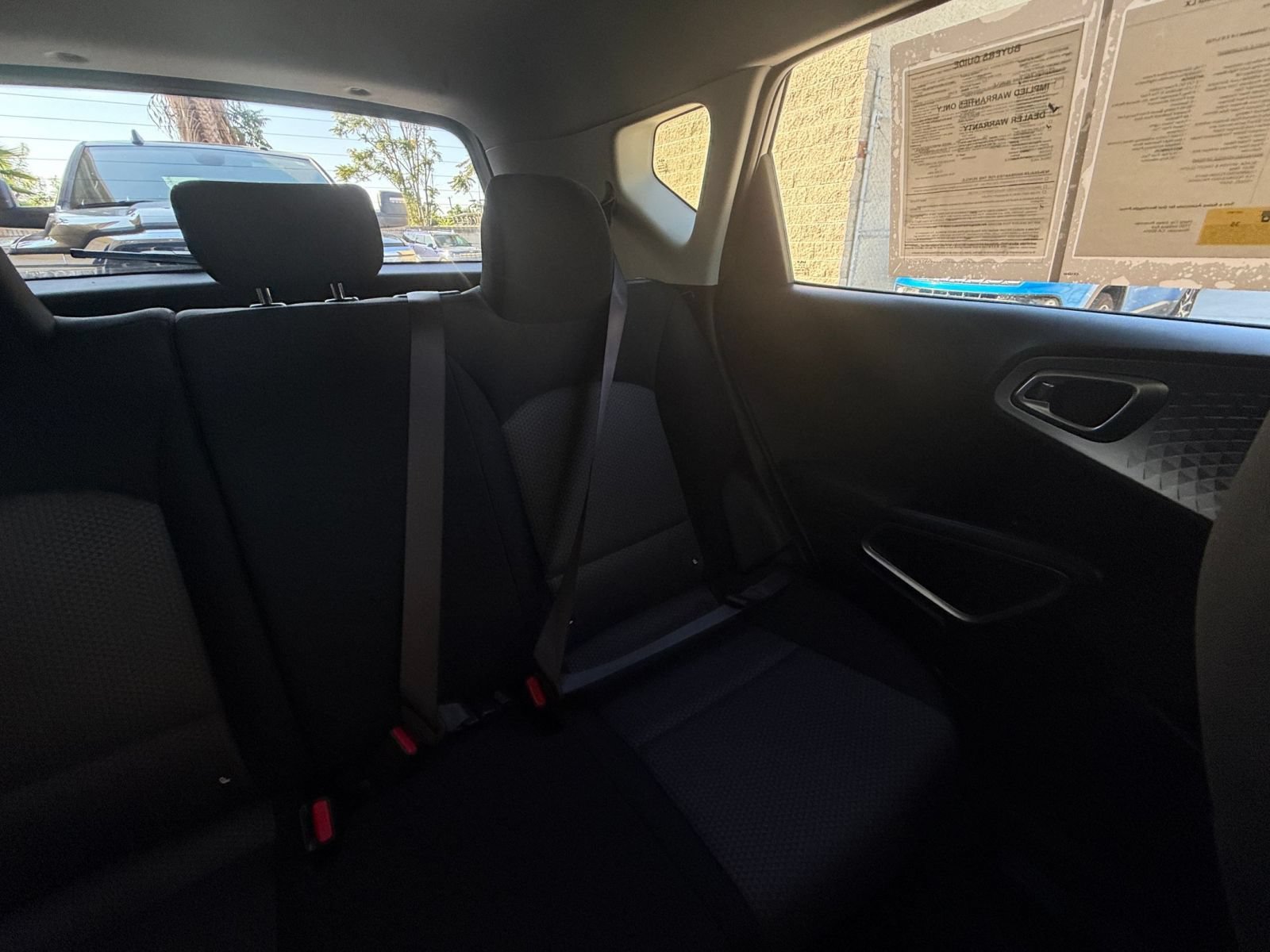 Used 2025 Kia Soul LX w/ LX Technology Package FWD image 35