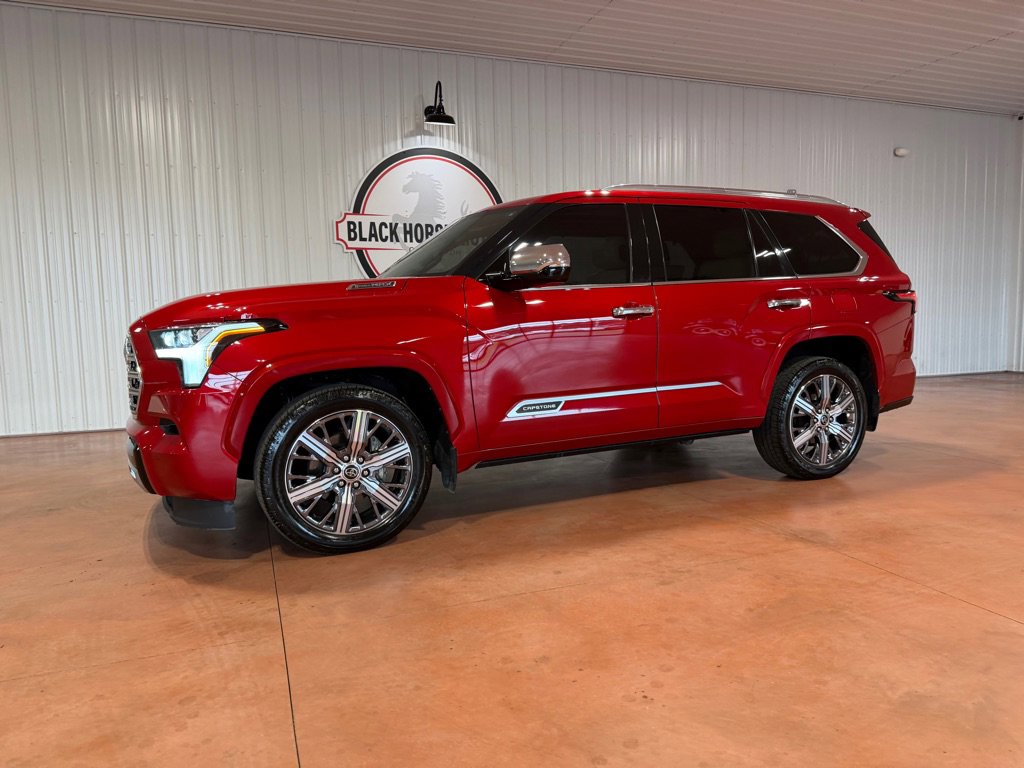 Used 2023 Toyota Sequoia Capstone AWD/4WD image 4