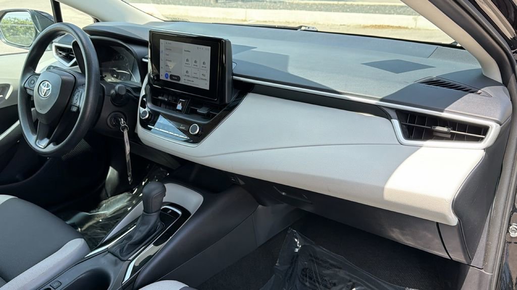 Certified 2025 Toyota Corolla LE image 42