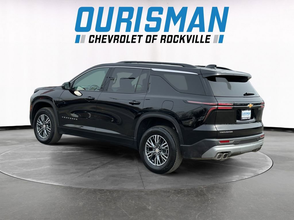 Used 2024 Chevrolet Traverse LT image 4