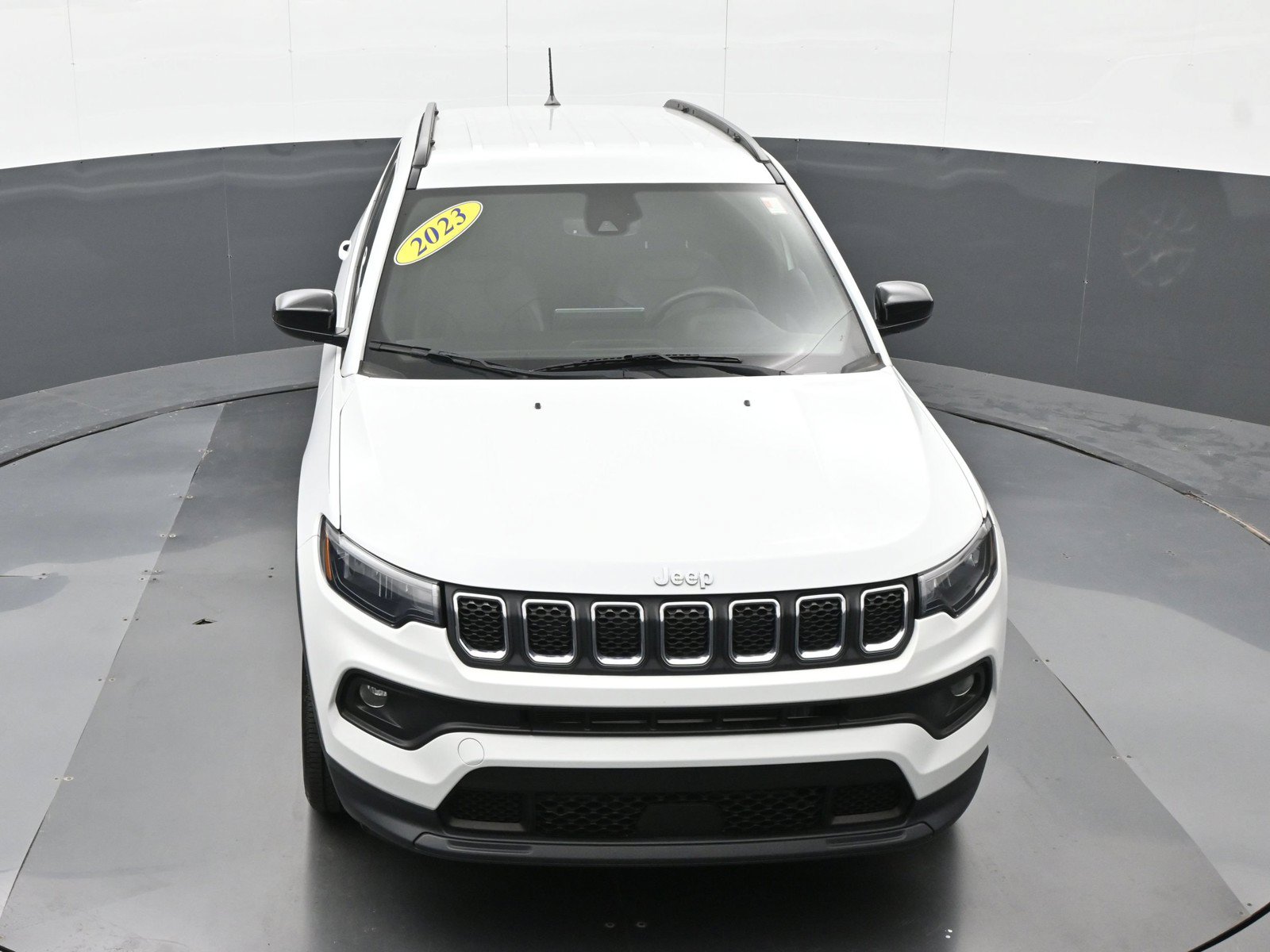 Used 2023 Jeep Compass Latitude AWD/4WD image 34