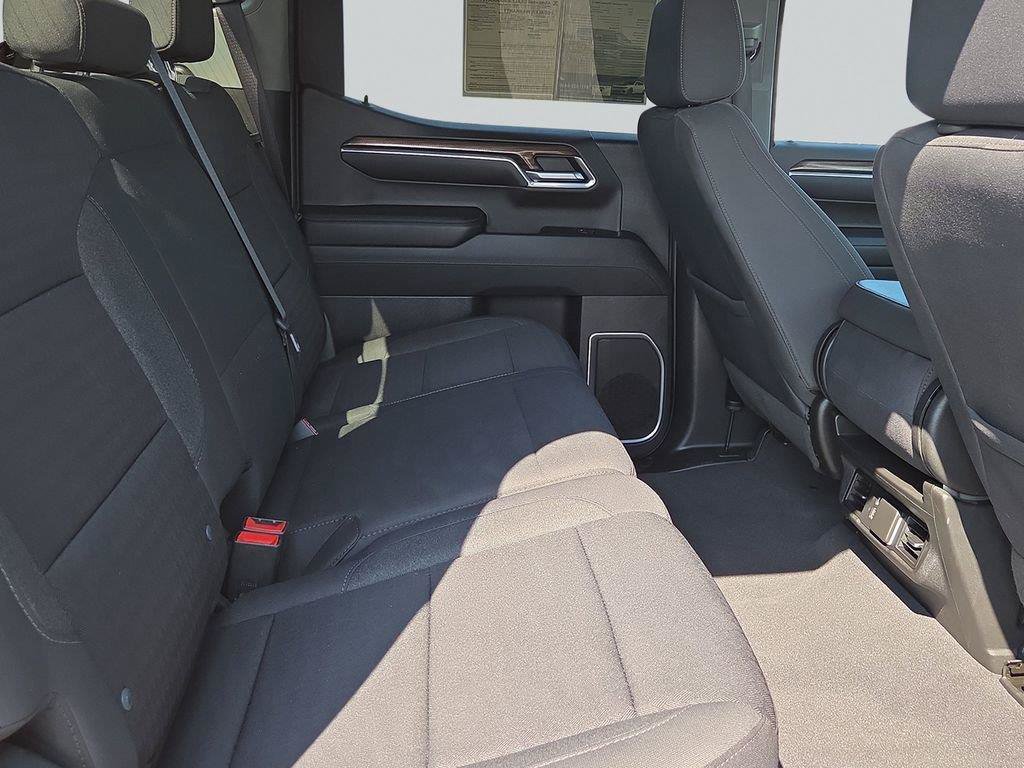 Used 2023 Chevrolet Silverado 1500 LT AWD/4WD image 33