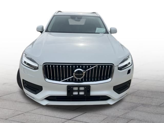 Used 2022 Volvo XC90 T5 Momentum w/ Protection Package image 2