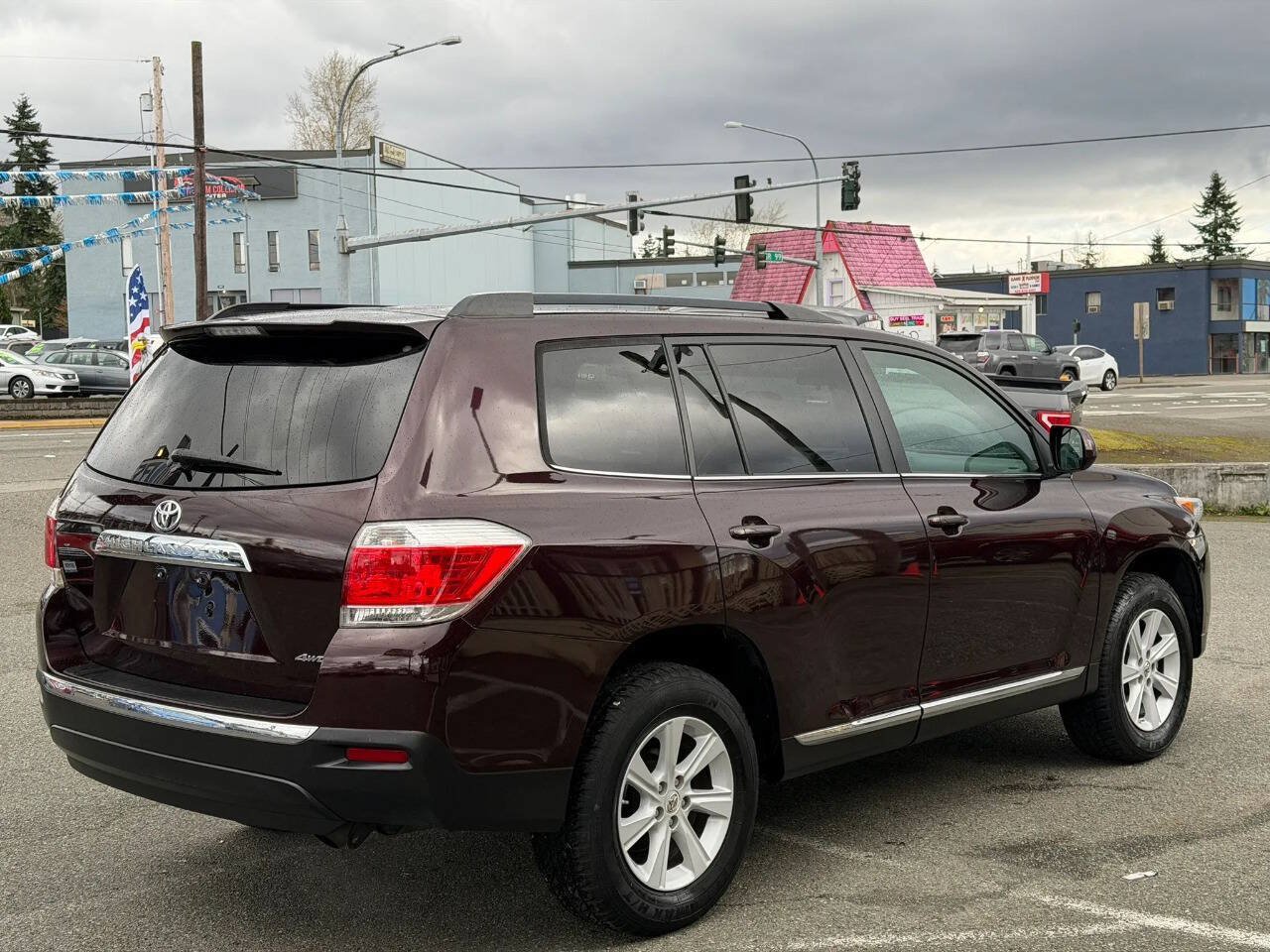 Used 2013 Toyota Highlander Plus AWD/4WD image 6