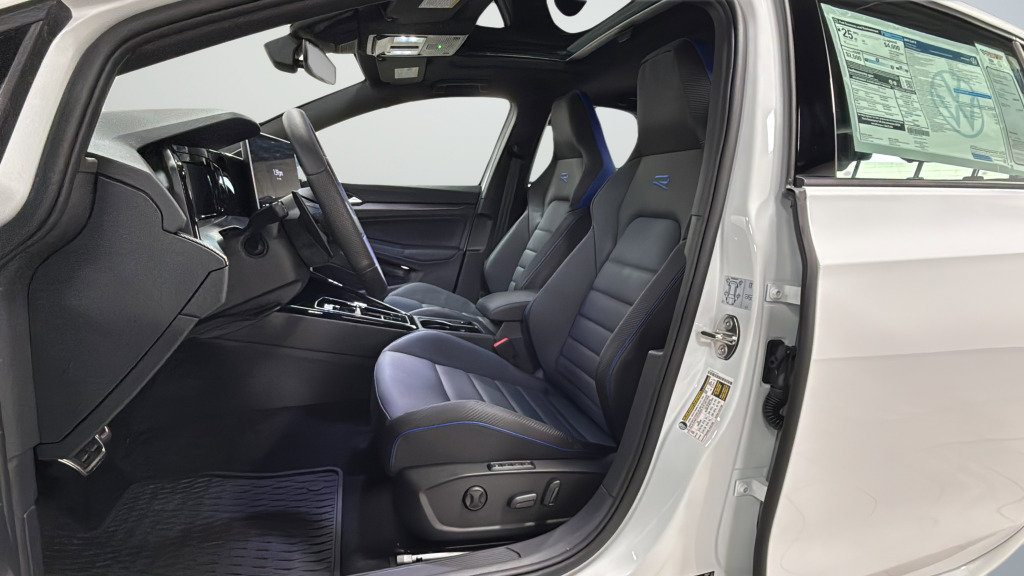 New 2026 Volkswagen Golf 2.0T image 17