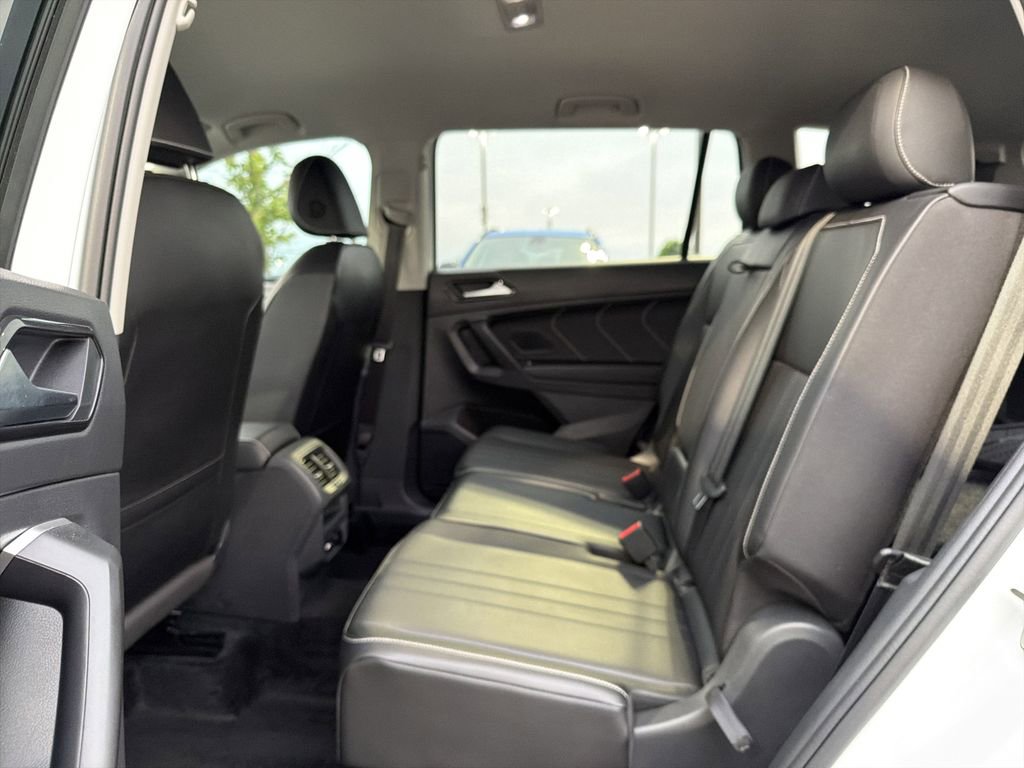 Used 2024 Volkswagen Tiguan SE FWD image 13