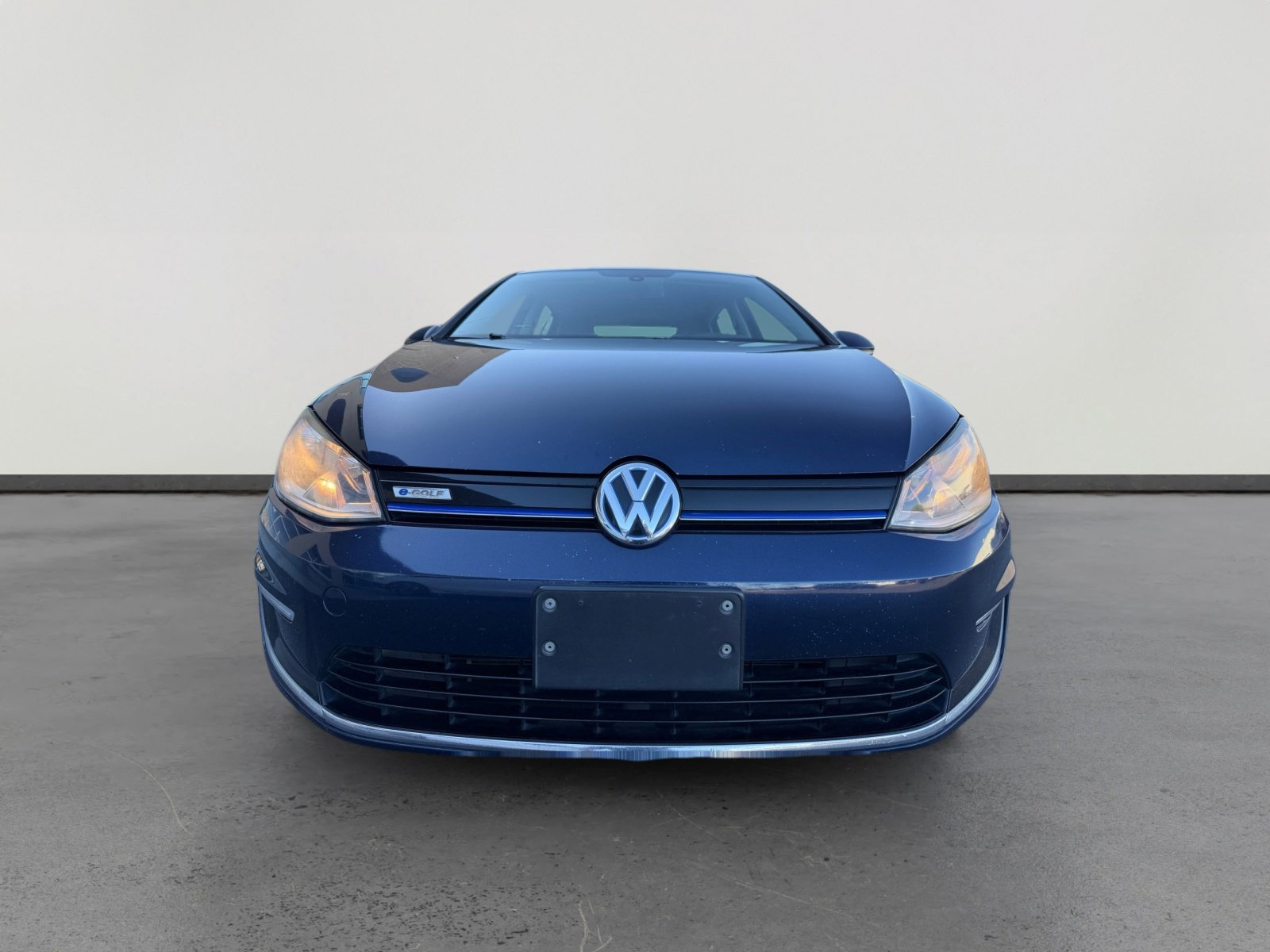 Used 2016 Volkswagen e-Golf SE image 23
