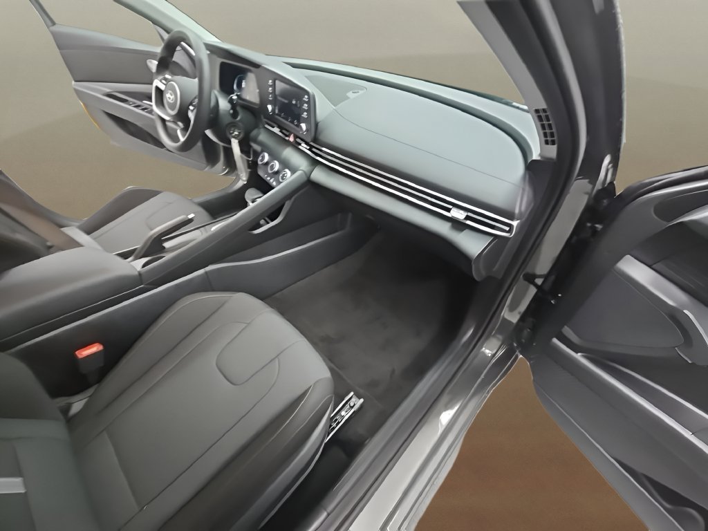 New 2026 Hyundai Elantra SE FWD image 25