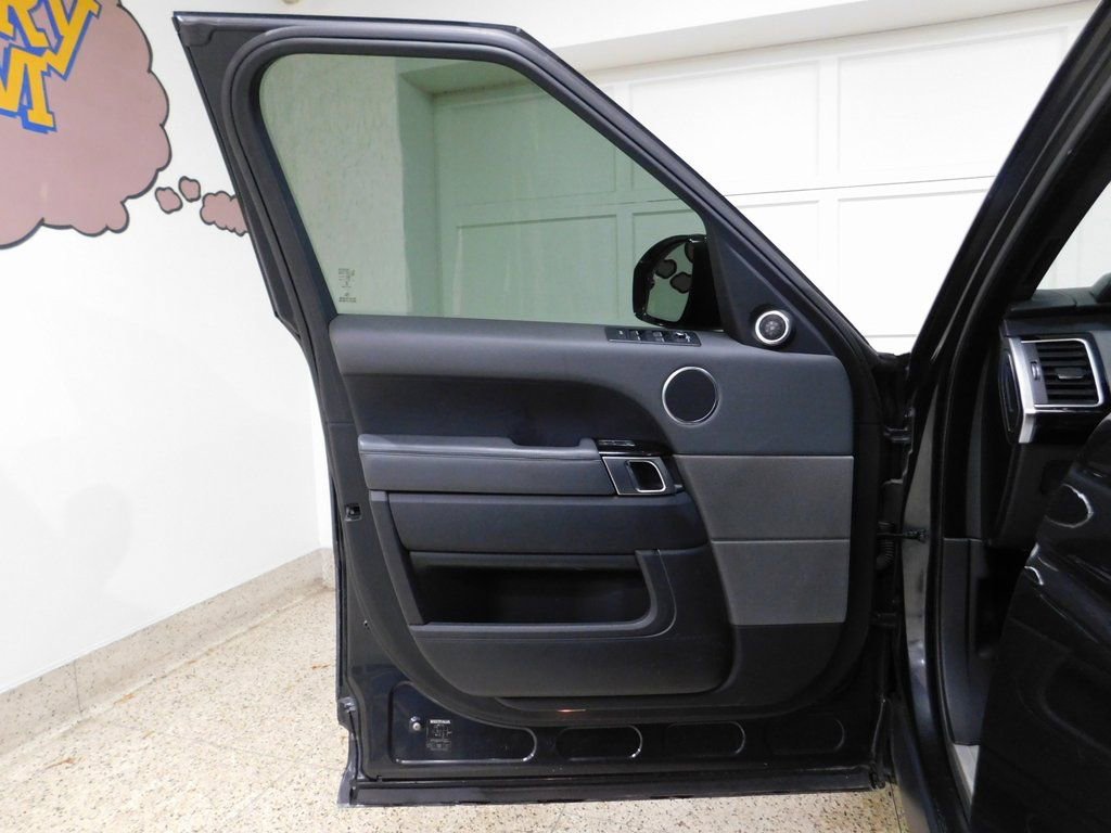 Used 2014 Land Rover Range Rover Sport HSE image 27