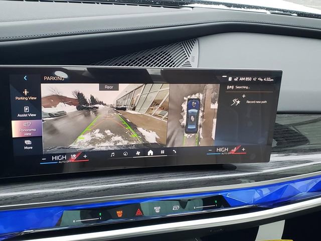 New 2026 BMW 740i xDrive w/ Premium Package image 22