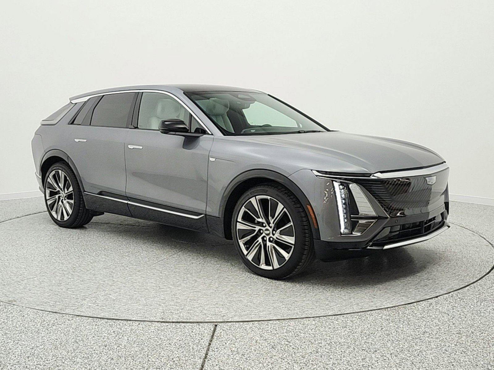 Used 2023 Cadillac Lyriq 2WD image 3