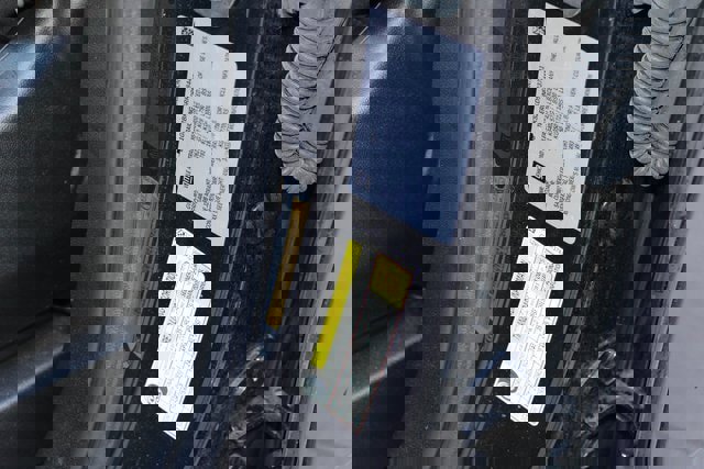 Used 2024 GMC Yukon SLT w/ SLT Luxury Package image 31