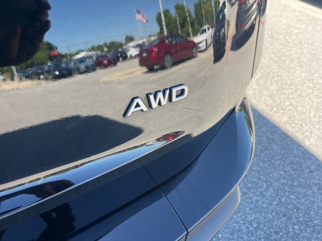 Used 2024 Nissan Rogue S image 26