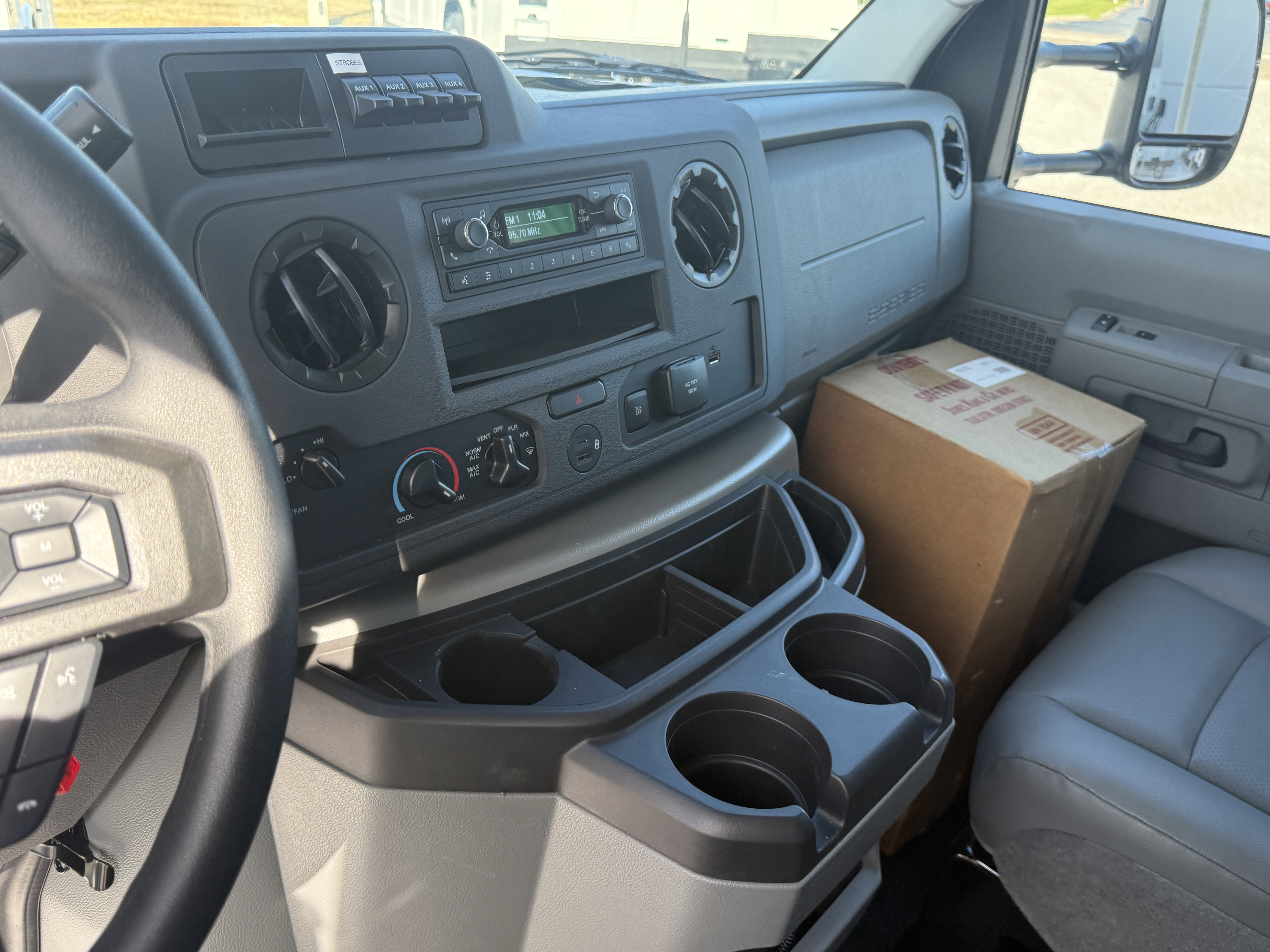 New 2026 Ford E-450 and Econoline 450 Super Duty w/ Power Equipment Group image 16