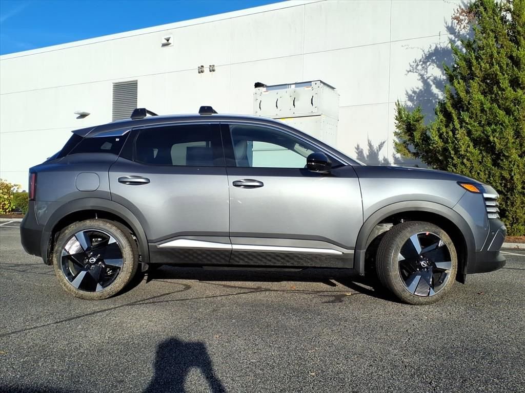 New 2026 Nissan Kicks SR w/ Cold Weather Package image 3