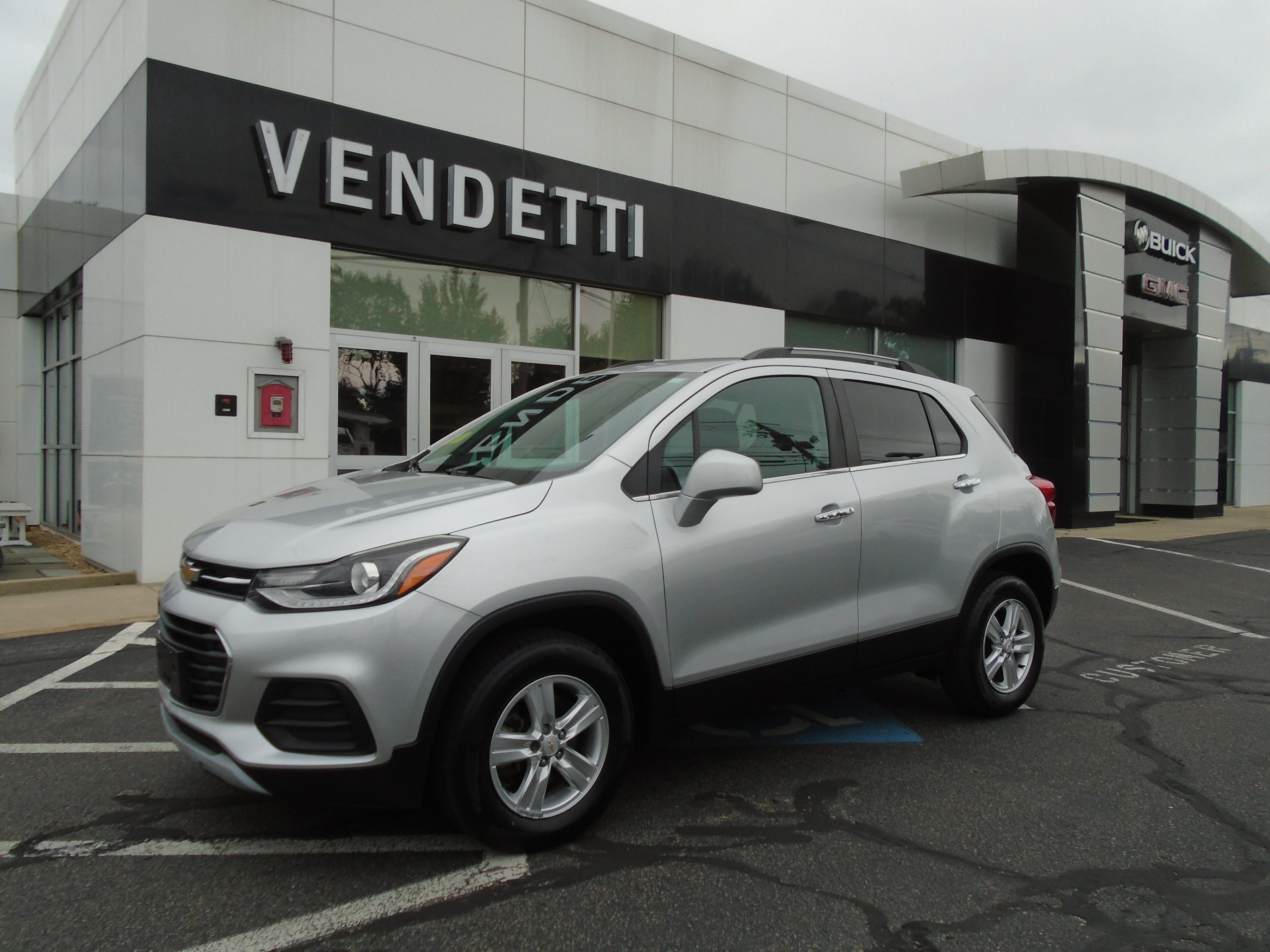 Certified 2018 Chevrolet Trax LT w/ LT Convenience Package AWD/4WD image 1