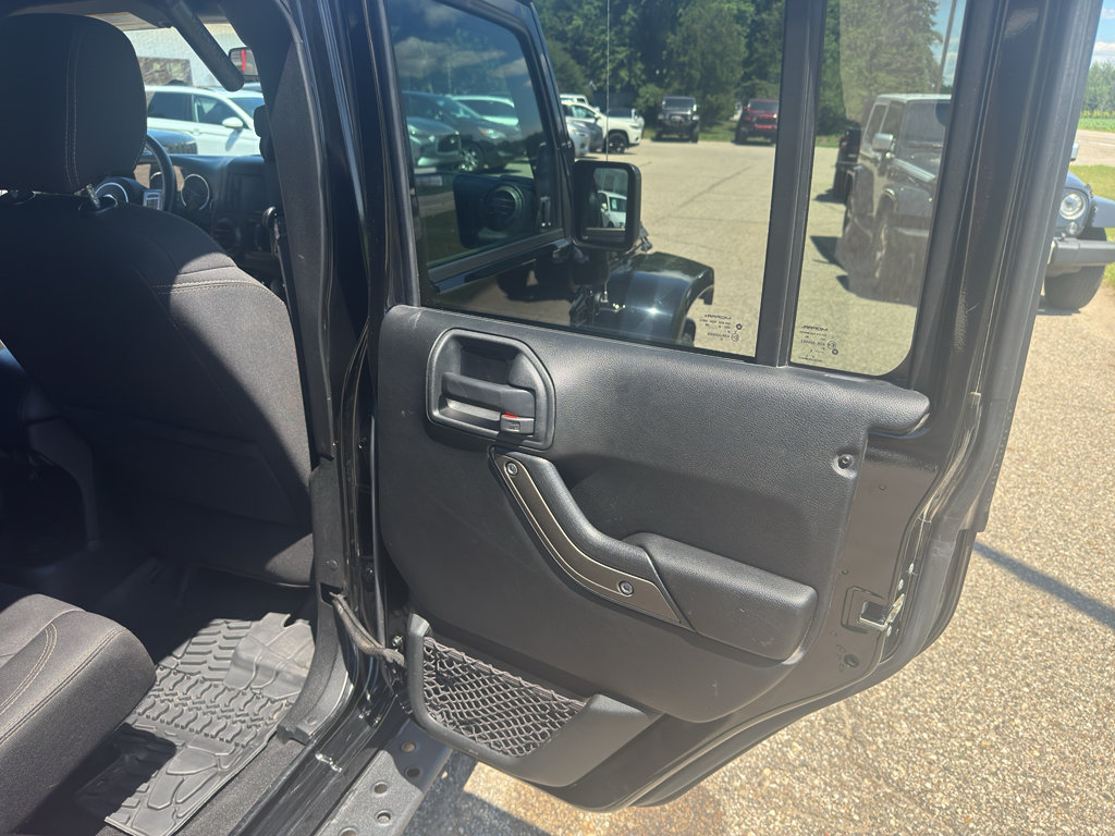Used 2018 Jeep Wrangler Unlimited Sport AWD/4WD image 36